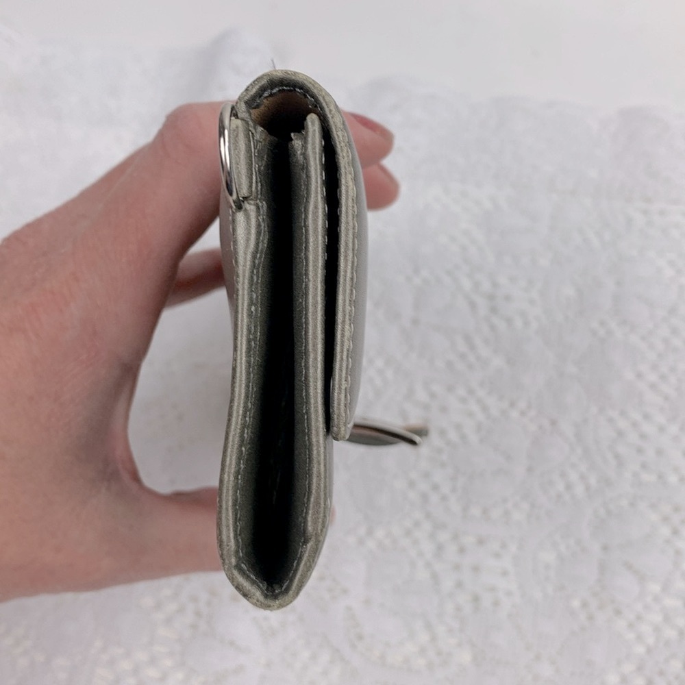 Vintage Coach Leather Wallet Gray Silver Clasp opening Zip Pocket Signature C - Picture 12 of 17